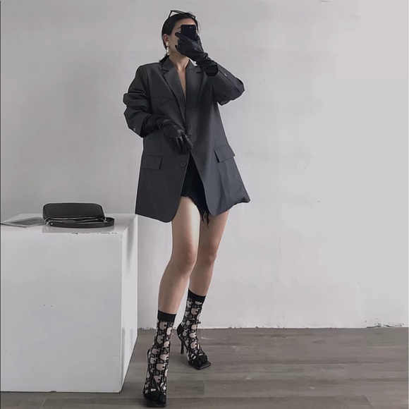 Meet your posher, Nancy! - Picture 2 of 8